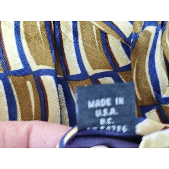 Tom James Silk Neck Tie Geometric Design Gold Blue and Cream 58" - Picture 6 of 6